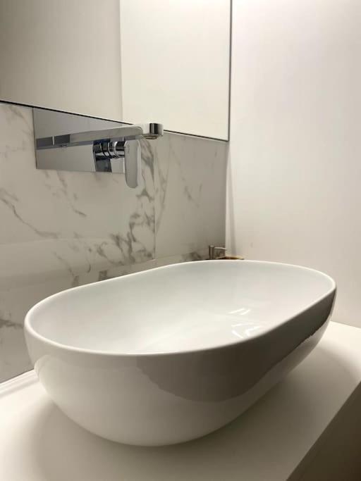 La Casa Bianca Apartment มิลาน ภายนอก รูปภาพ